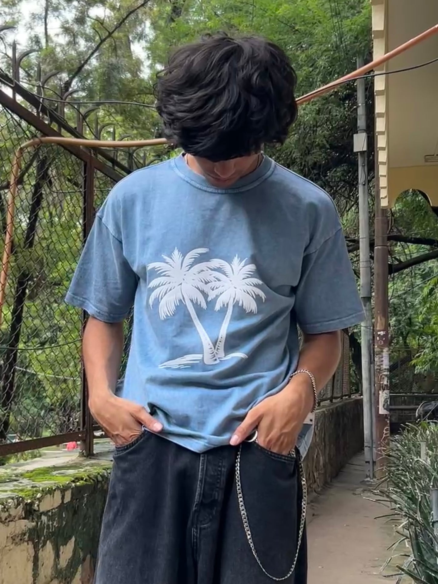 Minimal Palm Drift Tee