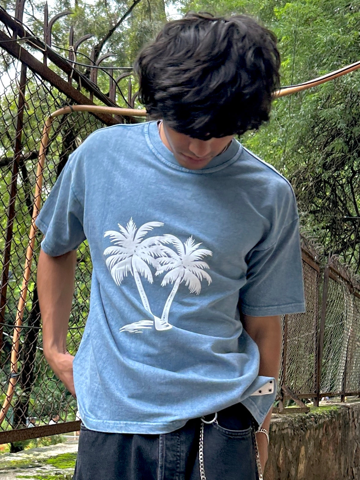 Minimal Palm Drift Tee