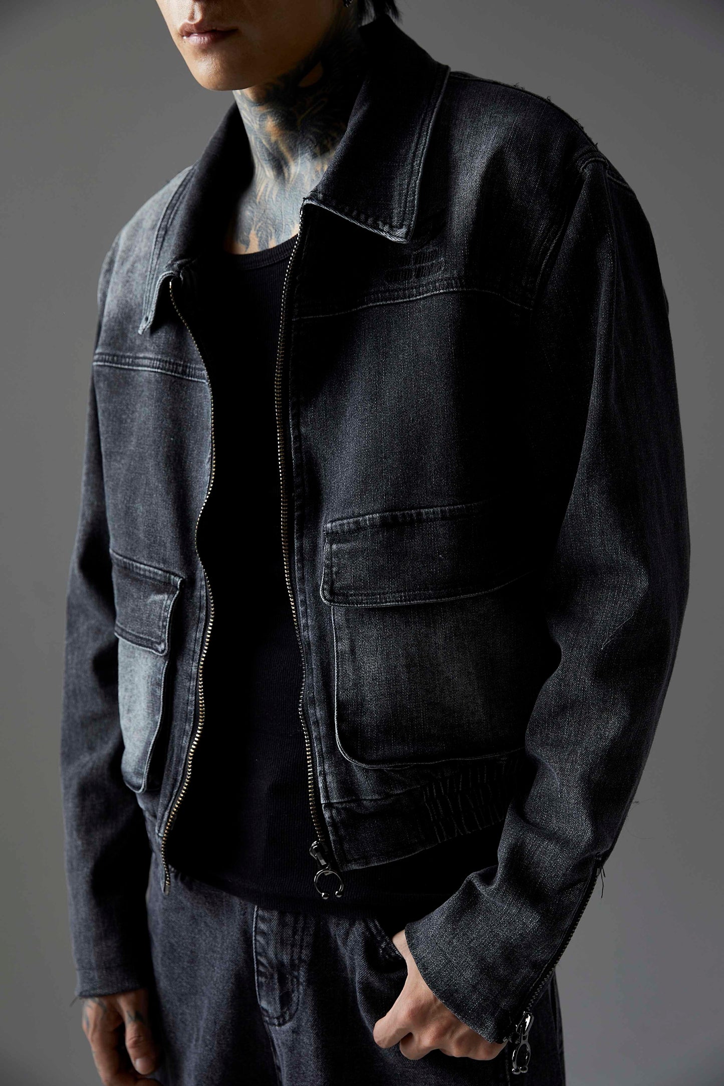 CROPPED FADE DENIM JACKET