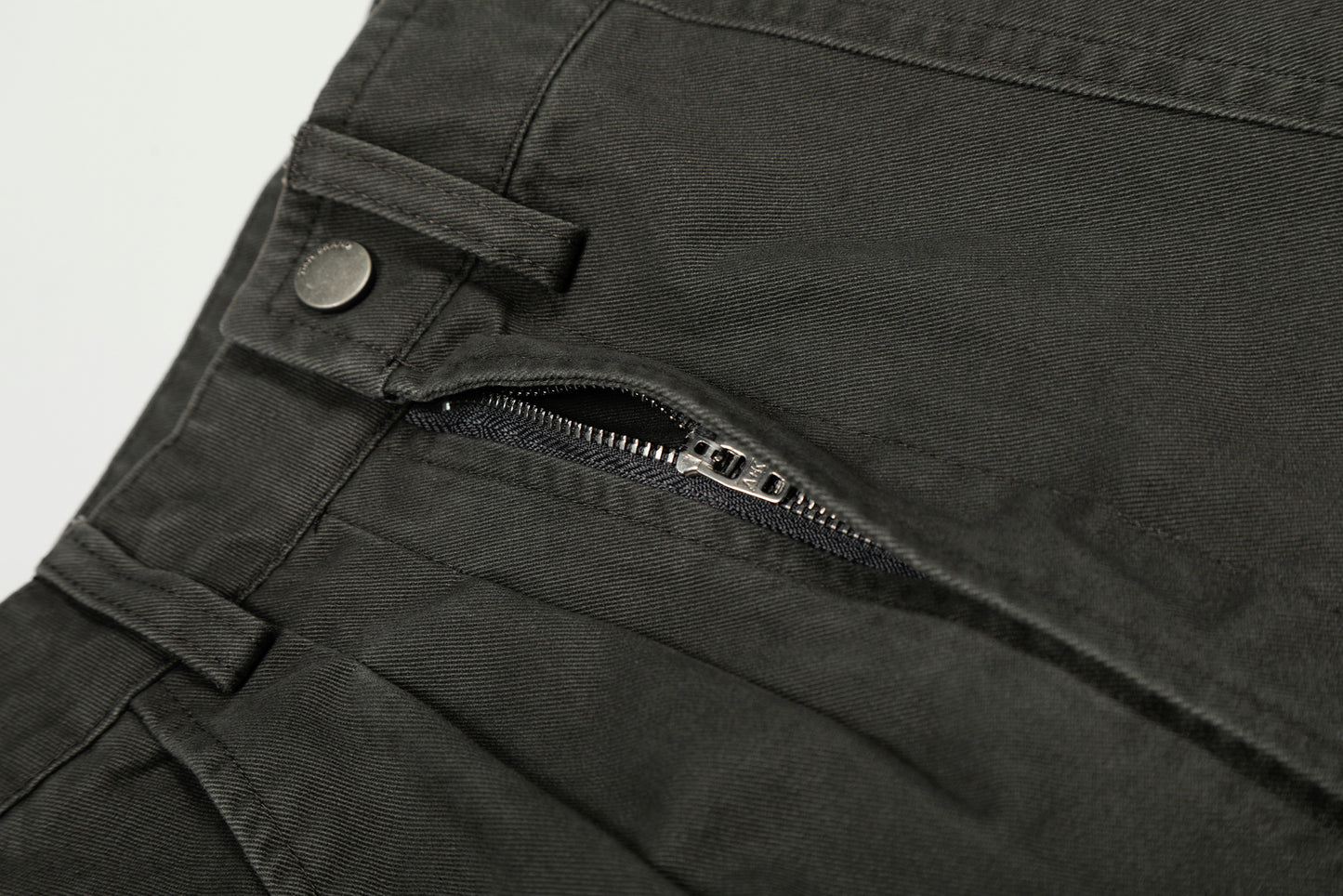 Frontier Pleated Trousers