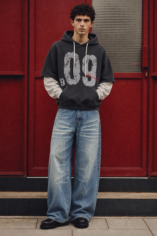 Loose Fit Washed Jeans
