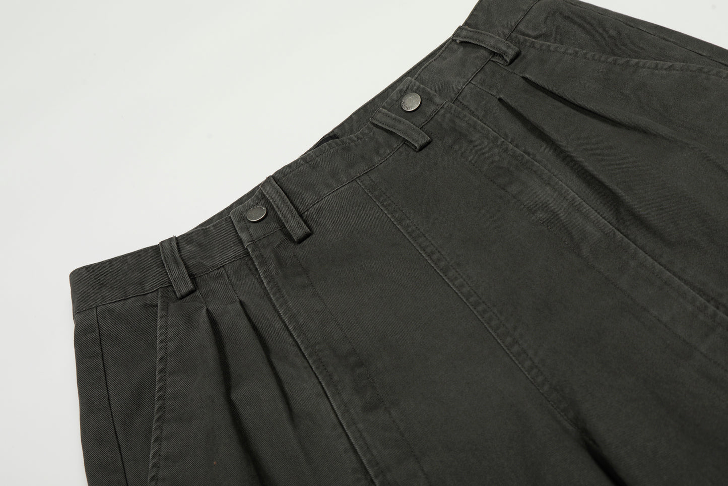 Frontier Pleated Trousers